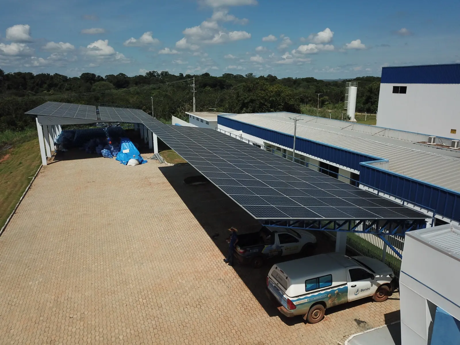 Carport solar industrial, Mato Grosso